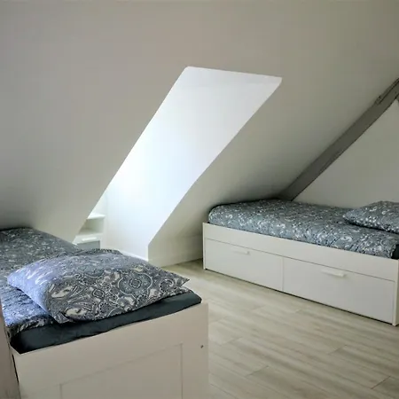 Up & Down By Beds76 Rouen