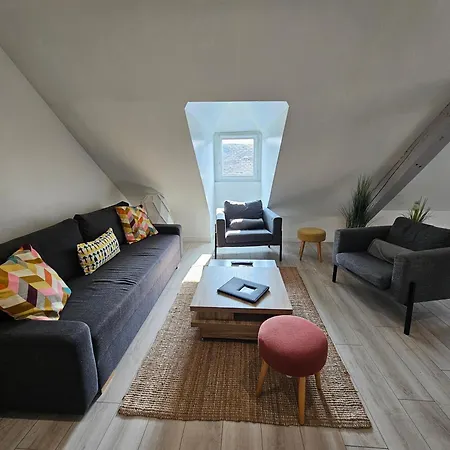 Up & Down By Beds76 Apartment *