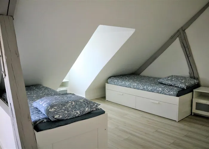 Up & Down By Beds76 Rouen