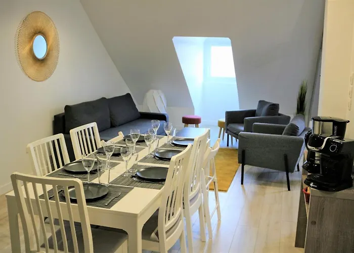 Apartment Up & Down By Beds76 *