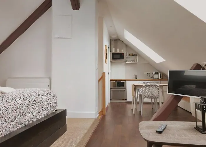 Up & Down By Beds76 Apartment *