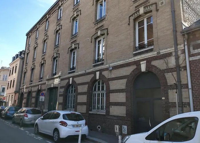 Apartment Up & Down By Beds76